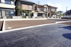 石坂・井戸上分譲地：D区画南側正面より撮影