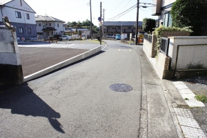 石坂・井戸上分譲地：接続市道北側より撮影